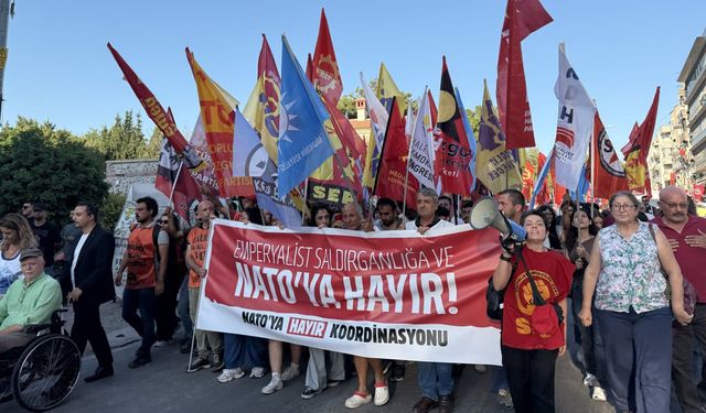 İzmir’de NATO üssüne yürüyüş: Türkiye NATO’dan çıksın!