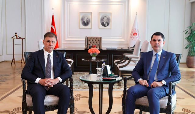 Transfer iddiaları sürerken sürpriz ziyaret: Tugay ve Kurum görüştü