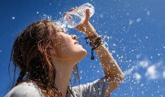 İzmir’de kavurucu sıcaklar… Bugün öğle saatine dikkat!