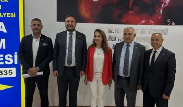 CHP’li İlgezdi, İzmir’de sahaya indi: Gümrükçü ziyareti ve esnaf buluşması