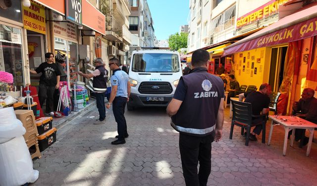 Konak'ta sıkı denetim: Kaldırımlar yayalarındır