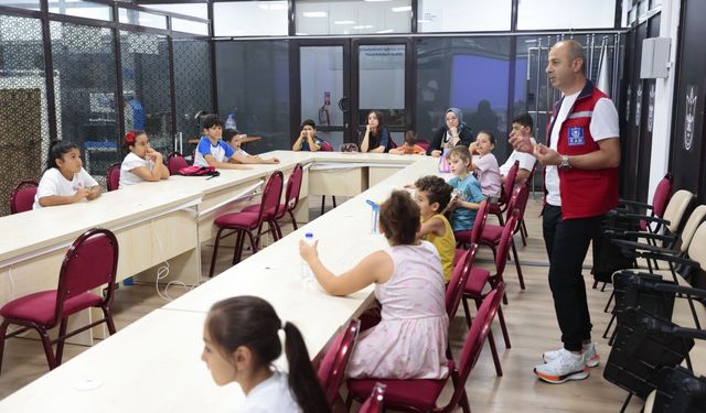 Konaklı minikler afet bilinciyle büyüyor: Deprem tatbikatı gerçekleştirildi