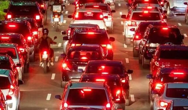 İzmir’de akşam trafiği: Hangi caddeler yoğun?