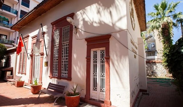 Karşıyaka'nın evlerin arasında saklı hazinesi: 143 yıllık tarihi sinagog ziyaretçilerini bekliyor