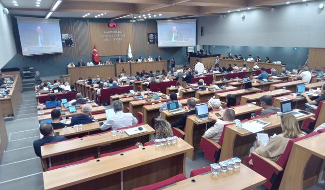 İzmir Büyükşehir'de Yaşar Holding'in kütüphane protokolüne onay