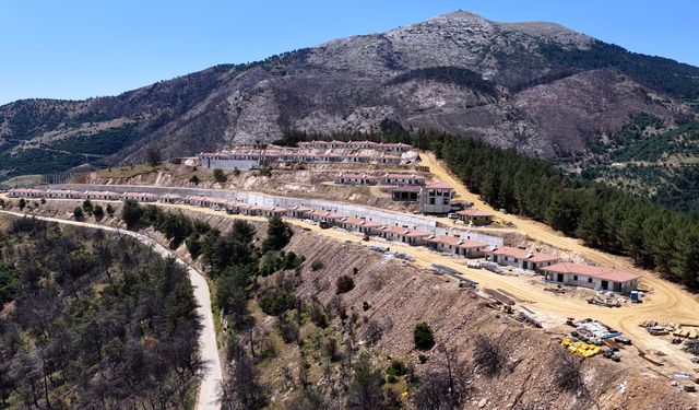 Bakan Kurum: Ödemiş’te yeni köy evleri teslim ediliyor