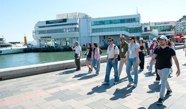 Karşıyaka’da tarihe yolculuk: ‘Atatürk’ün Adımlarıyla Karşıyaka’