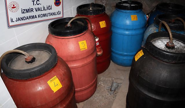 Urla’da sahte alkol operasyonu: 2 bin 200 litre ele geçirildi