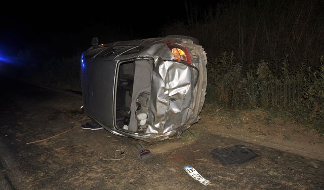 Ödemiş'te otomobilin devrilmesi sonucu 3 kişi yaralandı