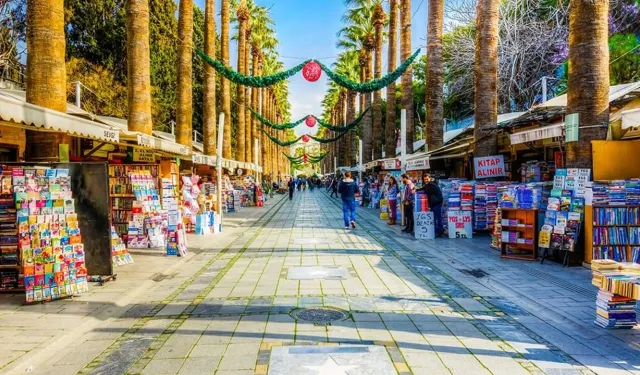 Konak Belediyesi düğmeye bastı… Sevgi Yolu yenileniyor