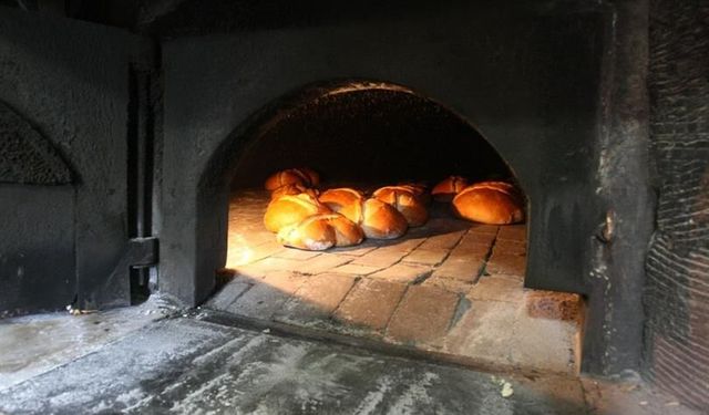 Geçen sene halk ekmek büfeleri kapatılmıştı… Bergama Belediyesi fırın için kolları sıvadı