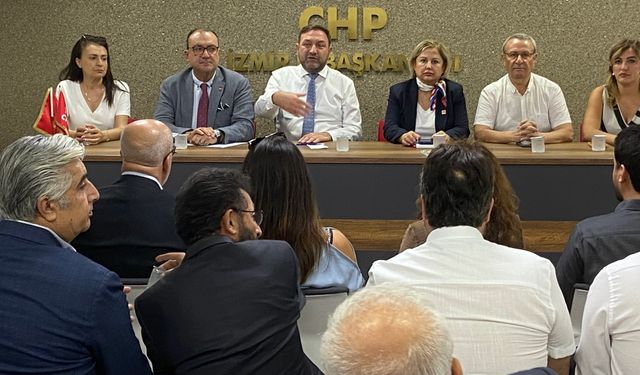 CHP İzmir’de kritik toplantı... Gümrükçü'den net mesaj: Algı balonunu İzmirlilerle patlattık!