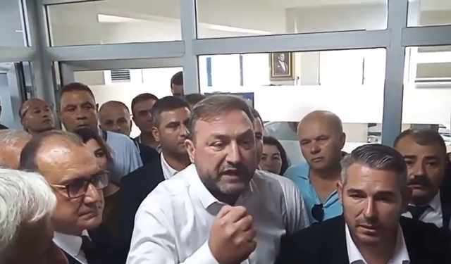 Menderes’te CHP Grubu meclisi terk etti… Gümrükçü’den sert açıklamalar: Ben bu filmi Menemen’de gördüm
