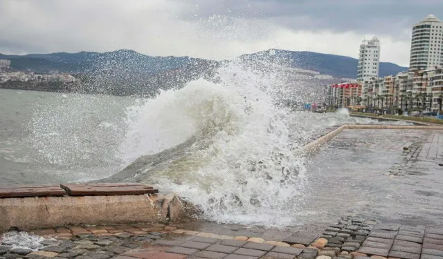 İzmir dahil 11 kente sarı uyarı: Rüzgar kuvvetli esecek