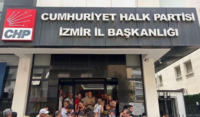 İzmir'de CHP'den istifa eden meclis üyeleri!