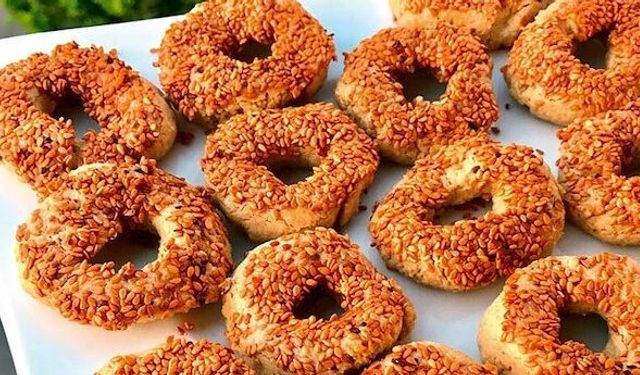 Mevlid Kandili’nde ne dağıtılır? Kıyır kıyır kandil simidi tarifi