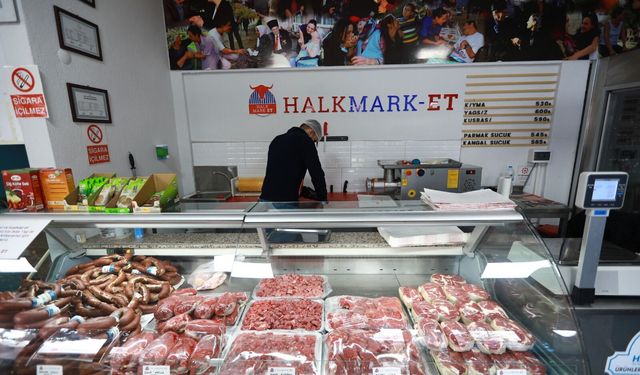 Selçuk'ta bütçe dostu dönem: Halk Mark-Et vatandaşa nefes aldırıyor
