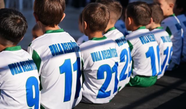 Urla'da çocuklar yaz atölyeleriyle hem eğlendi hem öğrendi