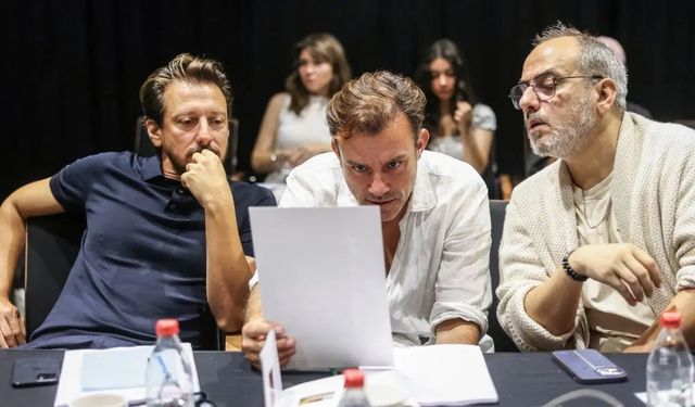 ‘Dorian Gray’in Portresi’ tiyatro oyunu oluyor!