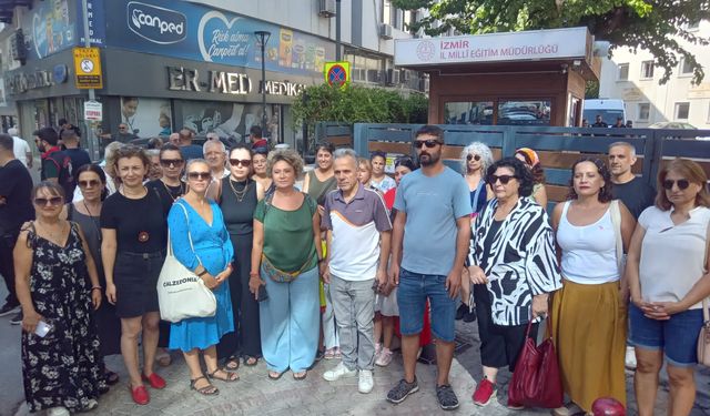 İzmir’de velilerden eğitim tepkisi: Sıkış tepiş eğitim geleceğe haksızlık