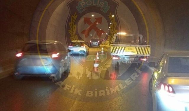 Konak Tünelleri’nde kaza: Mustafa Kemal Sahil Bulvarı istikametine dikkat