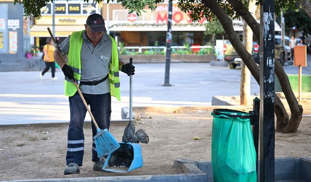 Bornova’da sabah temizliği