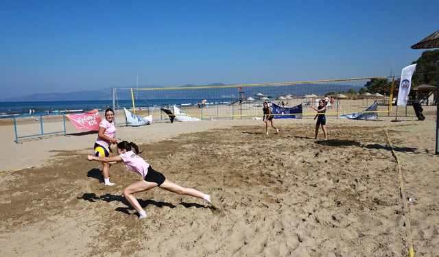 Efes Selçuk’ta Zafer Kupası heyecanı sürüyor