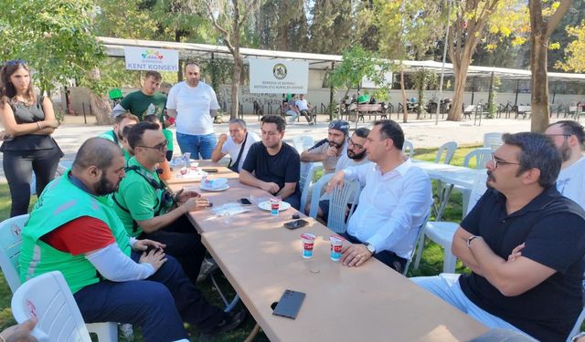 Bornova’da Moto Kuryeler ile yerel yönetim bir arada: Hak mücadelesinde köprü oluyoruz