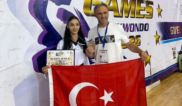 İzmirli tekvandocular Avrupa’yı salladı: İki altın, bir bronzla döndüler!
