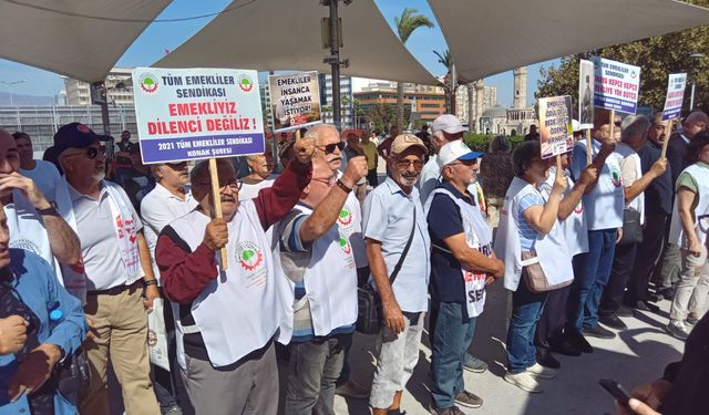 İzmir’de emeklilerden AYM’ye çağrı: Seyyanen zam dosyasını karara bağlayın!