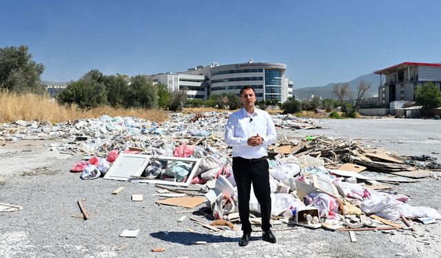 Bornova'da kaçak moloz sorunu bitmiyor! Başkan Eşki’den ‘El ele verelim’ çağrısı