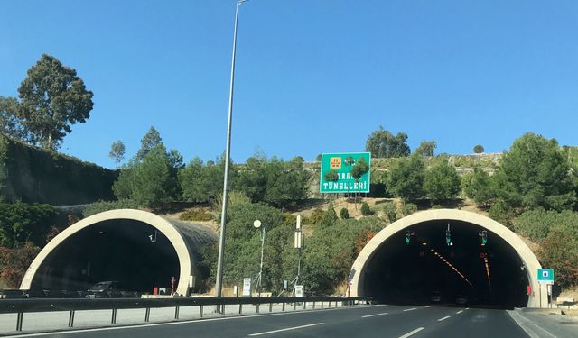 Bayraklı Tünelleri’nde can pazarı: Motosikletten savrulan bir kişi yaşamını yitirdi