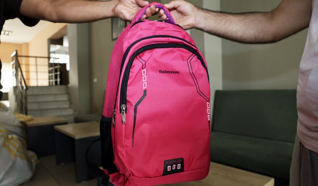 Bayraklı’da yeni eğitim-öğretim yılında 3 bin öğrenciye kırtasiye desteği