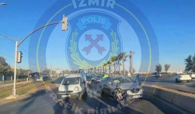 Konak- Üçkuyular istikametinde kaza: Trafik yoğunluğu var!