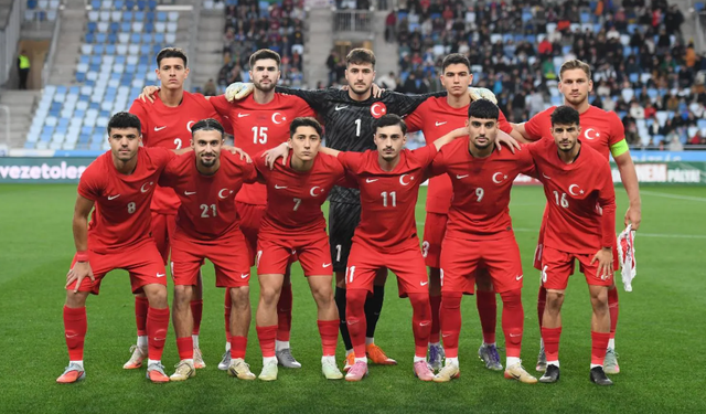 Ay-yıldızlı ekip, play-off oynamayı garantiledi