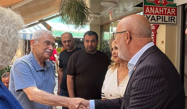 CHP Karşıyaka’da saha mesaisi: 6 gün halkla, 1 gün örgütle
