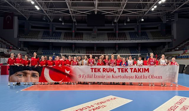 Kadın voleybolculardan İzmir’in kurtuluşuna özel dostluk maçı