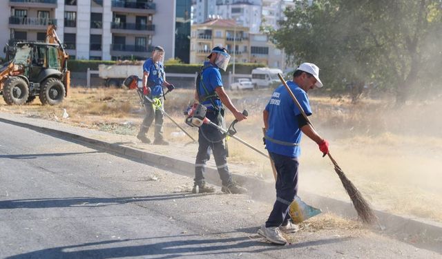 Buca’da kapsamlı saha çalışması: Yenigün mahallesinde temizlik seferberliği