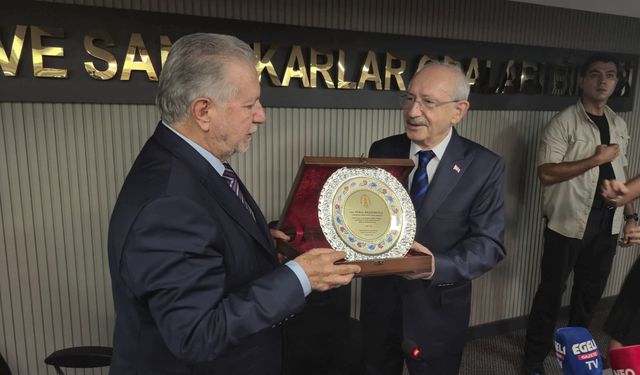Kılıçdaroğlu’ndan İzmir’de esnafa söz: Bakanlık olmalı, esnaf korunmalıdır