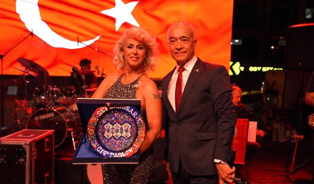 Seferihisar’da kurtuluş coşkusu: 104. yıl dönümü Niran Ünsal konseriyle taçlandı