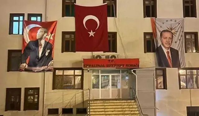Yıkımın ardından yapım… Kemalpaşa Hükümet Konağı yenileniyor