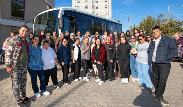 Narlıdere Belediyesi’nden özel çocuklar ve kadınlar için kültür turu