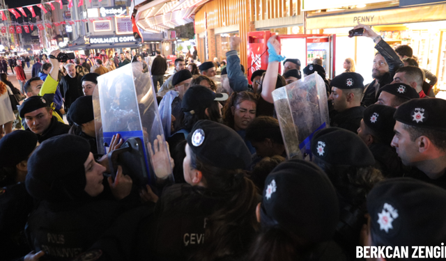Dokuz Eylül öğrencileri 'barınamıyoruz' dedi: Yürüyüşe müdahale edildi