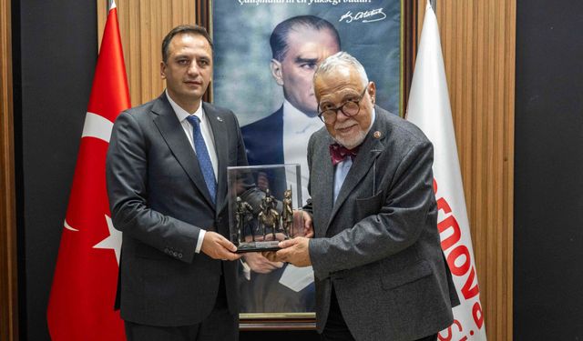 Celal Şengör’den Bornova’nın dijital ikizine ve meydan projesine tam not!