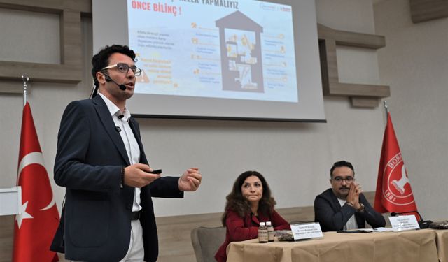 Bornova’da lise öğrencilerine afet ve iklim eğitimi: Sıfır atık çalışmaları sürüyor