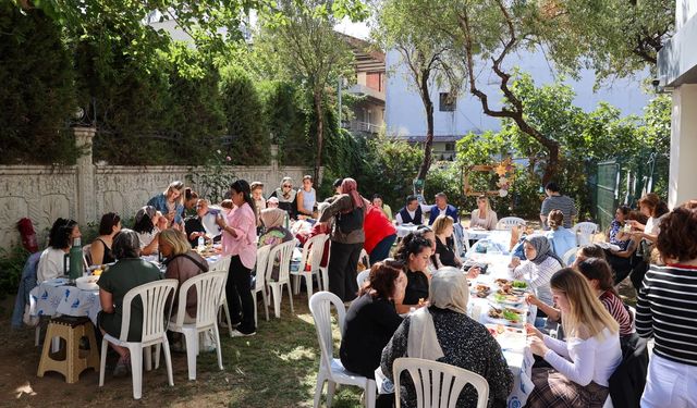 Buca'da kursiylerlerden bahçe buluşması