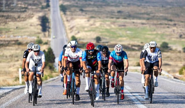 Veloturk Gran Fondo Bisiklet Yarışı Çeşme'de tamamlandı
