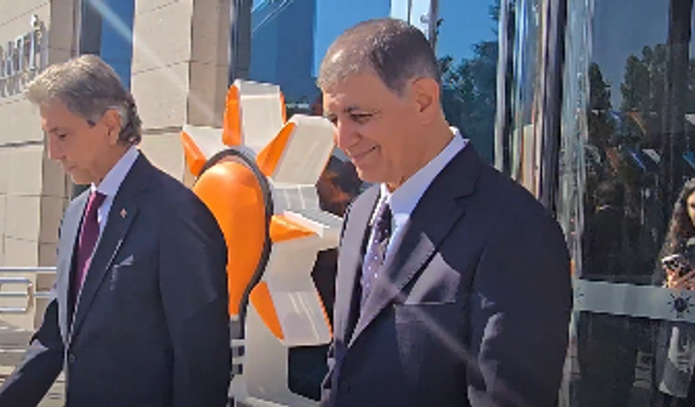 Tugay AKP Genel Merkezi’nde: İzmir’i çok seviyor’muş’