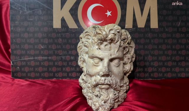 İzmir’de Roma dönemine Zeus heykel başı ele geçirildi: 3 kişi gözaltında!