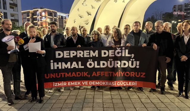 İzmir depreminin 6'ncı yılı... Yaşamını kaybeden 117 kişi Bayraklı'da anıldı
